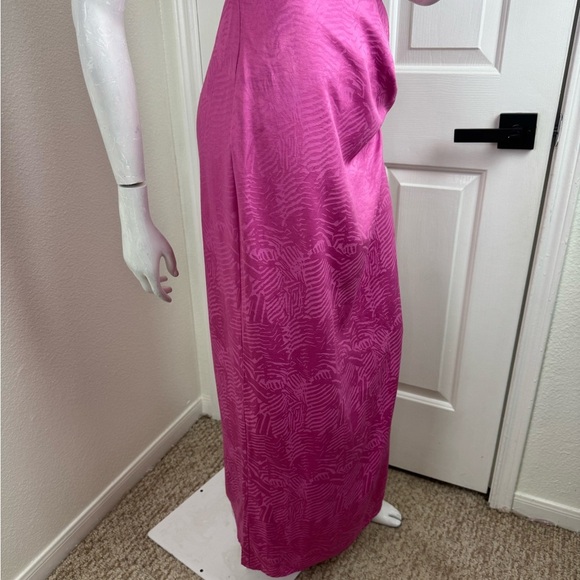 Meshki pink halter maxi dress with slit Size Small. #339 - Picture 11 of 16